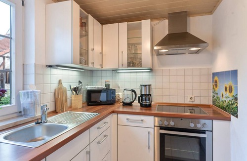 Gumperda Apartment | Holiday Apartment with Large Terrace and Green Views