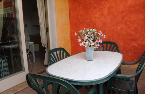 Lazise Apartment | Holiday apartment with outdoor pool, air conditioning, internet