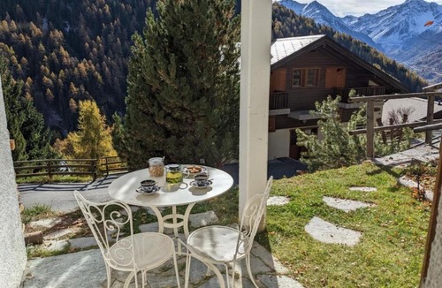 Saint-Luc House | Holiday Home Chalet Le Griffon by Interhome