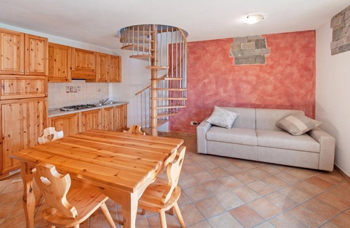 Valtellina House | Holiday Home Il ciliegio sul lago with Lake View, Terrace, and Garden