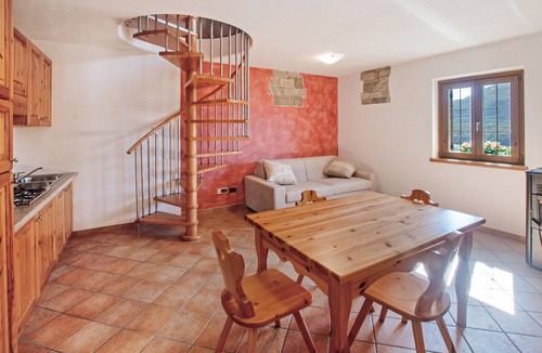 Valtellina House | Holiday Home Il ciliegio sul lago with Lake View, Terrace, and Garden