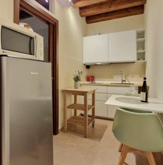 Soave Apartment | HolidHome - Soave Borgo Suite - Mini appartamento di charme nelle mura medievali