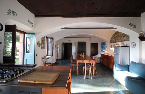 Crabbia House | Home: La Donia, an historic country estate