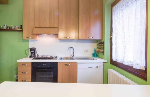 Pulciano Apartment | Home with garden for your family and pets