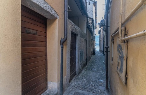 Orta San Giulio Apartment | Hortus apartment in the historic centre