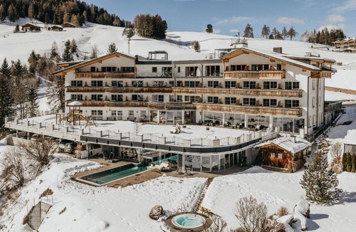 Castelrotto Hotel | Hotel Scherlin