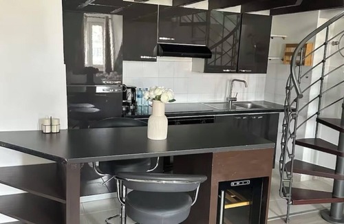 Saint-Germain-en-Laye Apartment | | Hyper-centre | 4 pers | Parking | 7mn RER A
