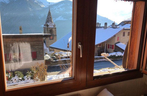 Les Posses-sur-Bex House | IDYILLIC COSY OLD AUTHENTIC WOOD SWISS MOUNTAIN CHALET WITH SAUNA & GARDEN