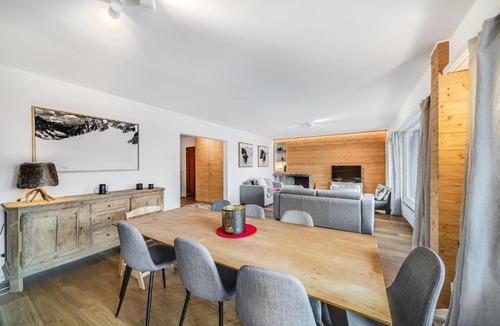 Noes Apartment | In the heart of Crans, fireplace and parking