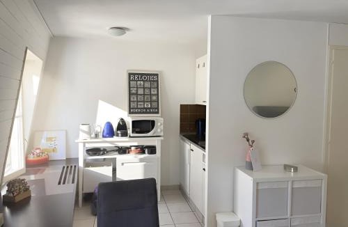 Neuchatel Apartment | Joli studio au centre ville de Neuchâtel, à 5 minutes du lac