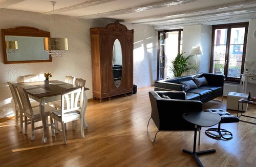 Nidau Apartment | Joline private guest apartment feel like home