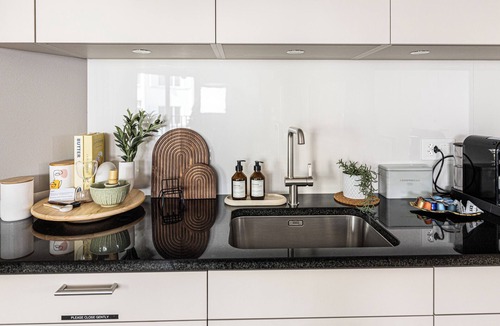 Basel City Centre Apartment | Just Sunny – 3.5-Room Apartment near Messe & City