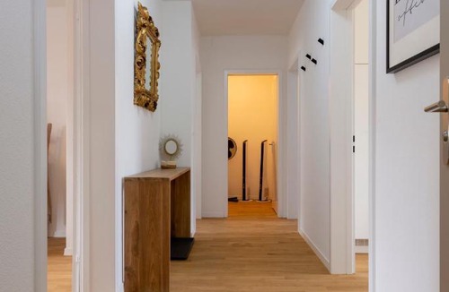 Werd Apartment | KAYA Zurich Apartment 5A - Downtown 2-BR Deluxe Loft Apt