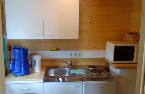 Saalfeld-Saale House | Kleines gemütliches Ferienhaus im Blockhausstil by Interhome