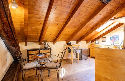 Arona Apartment | L'Atelier, artistc luxury apartment, AC WiFi, Garage, Arona