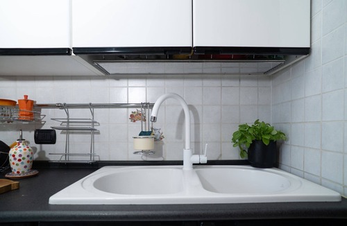 Somma Lombardo Apartment | L'oasi di Corina: Garden Escape, WIFI & MXP