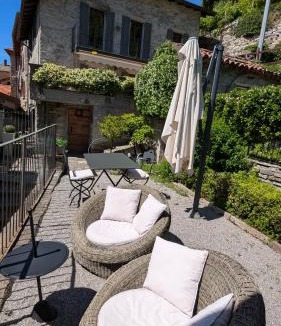 Moltrasio House | La Ca' nel Borgo