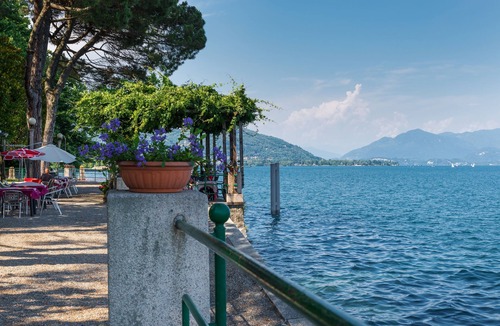 Fosseno House | La Casa nel Borgo: Lake View Terrace, Nebbiuno, Italy