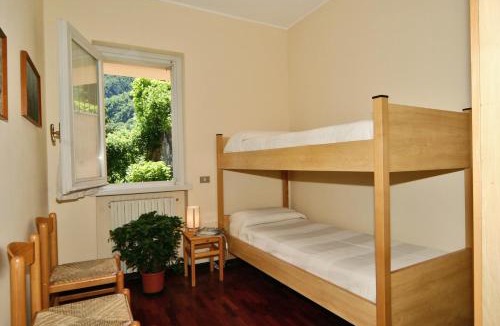 Oliveto Lario Apartment | La Spiaggia