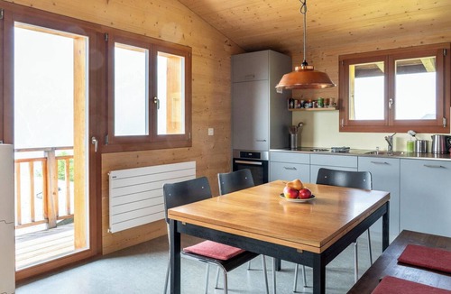Rosswald Apartment | Labbrunnu OG 5-Bettwohnung, Dusche, WC 5-Bettwohnung, Dusche, WC by Interhome