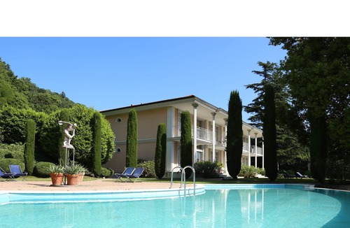 Porto Ceresio Apartment | [Lake - Park - Pool] Lakefront 138