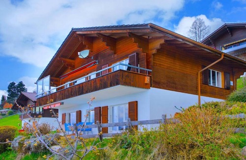 Aeschlen ob Gunten Apartment | Lake Thun Alps Scenic Views and Concierge by SwissHut