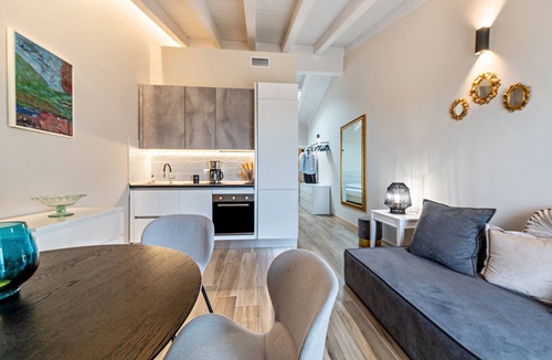 Cavaion Veronese Apartment | Lake View Apartment near Bardolino with Balcony, Lake View, and Wi-Fi