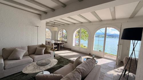 Meilen District Villa | Lakefront Villa