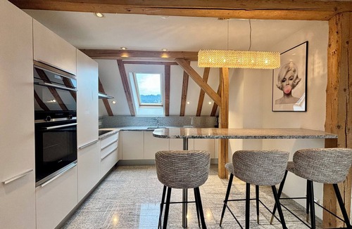 Enge Apartment | Lakeside luxury flat · 2BR · Private lift · 2 Bath · Enge Zürich
