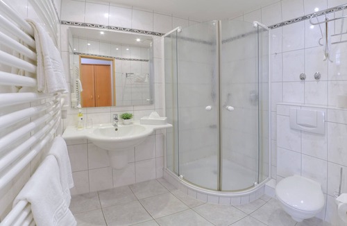 Hedendorf Hotel | Landhotel Zur Eiche