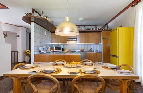 Lesa Villa | Large lakeside villa