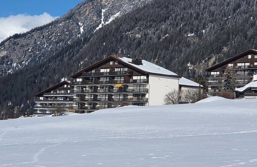 Cunter Apartment | Las Vals D15 Appartement/Fewo, Bad, WC, 2 Schlafräume 3 Zimmerwohnung - 5 Betten by Interhome