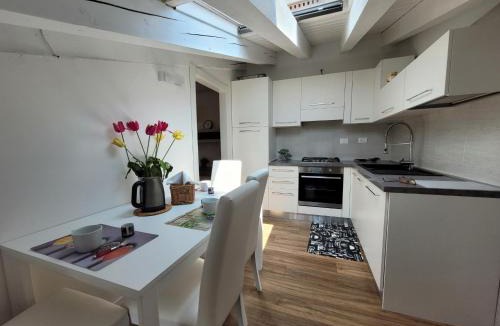 Clusane Apartment | Light on Lake Iseo