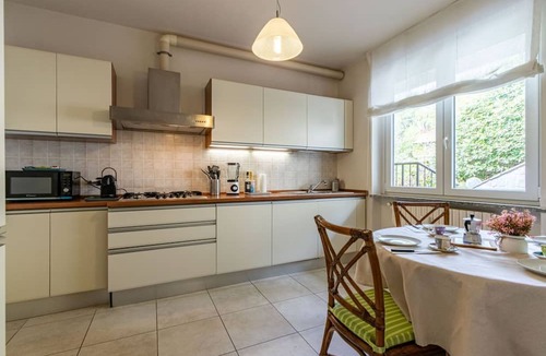 Nebbiuno Apartment | Like at Home Nebbiuno - Apartment in Villa -WiFi