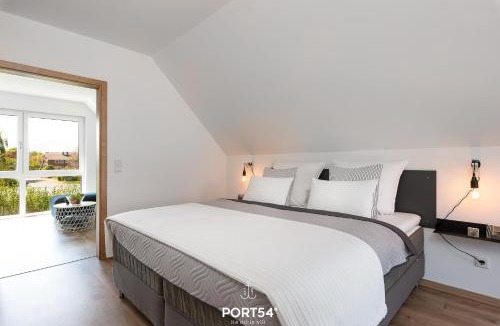 Streichmuehle House | Lille sort hus