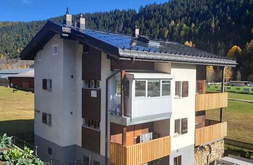Fiesch Apartment | Lischa 3. OG Süd Appartement/Fewo, Dusche oder Bad, WC by Interhome