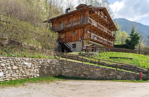 Rabbi Apartment | Loft Panorama: Mountain Views, 7 Beds, 2 Bathrooms in Val di Rabbi