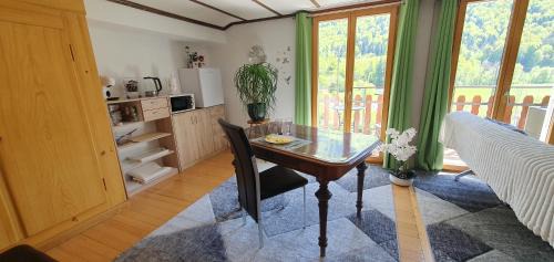 Pery House | Logement au 1er étage dans chalet à La Heutte