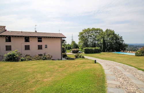 Caldana Apartment | Lovely apartment for 4 guests with WIFI, pool, TV and pets allowed