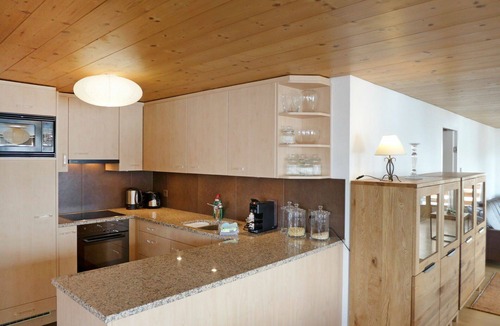 Murren Apartment | Lovely apartment for 10 people with WIFI, TV and balcony