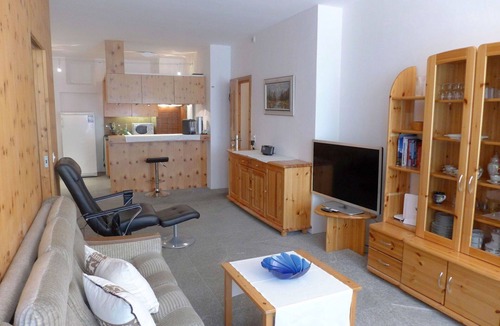 Celerina-Schlarigna Apartment | Lovely apartment for 4 guests with WIFI, TV, balcony and pets allowed