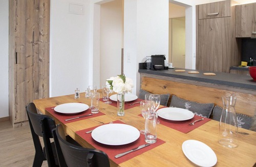 Falera Apartment | Lovely apartment for 4 people with pool, WIFI, TV, balcony, pets allowed and panoramic view