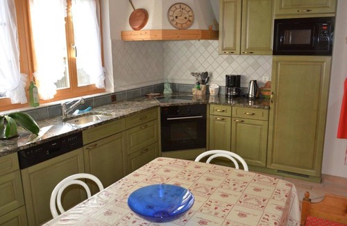 Gstaad Apartment | Lovely apartment for 4 guests with WIFI, TV and pets allowed