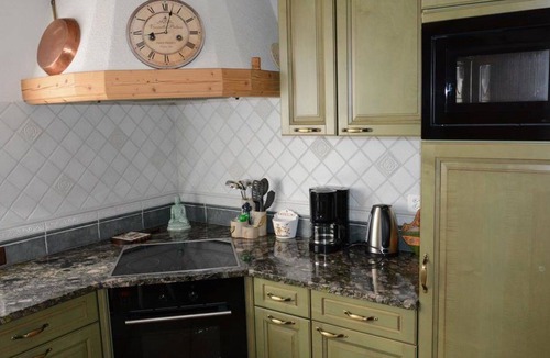 Gstaad Apartment | Lovely apartment for 4 guests with WIFI, TV and pets allowed
