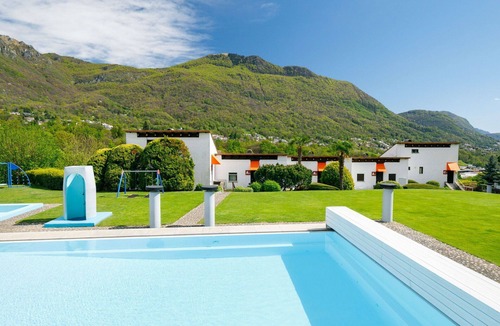 Sonvico Apartment | Lovely apartment for 4 guests with WIFI, pool, TV and patio