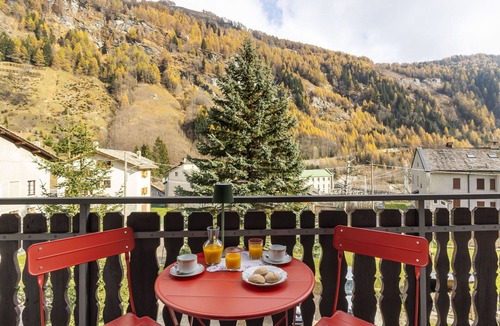 Madesimo Apartment | Lovely apartment for 5 people with WIFI, TV, terrace and pets allowed