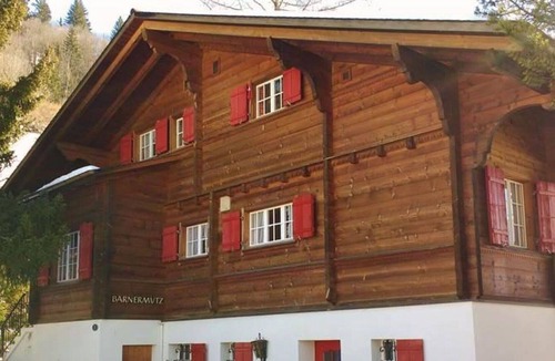 Lenk Apartment | Lovely apartment for 6 guests with WIFI, TV, balcony, pets allowed and parking