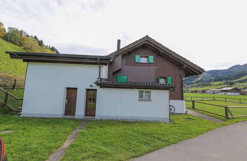 Lenk Apartment | Lovely apartment for 8 guests with WIFI