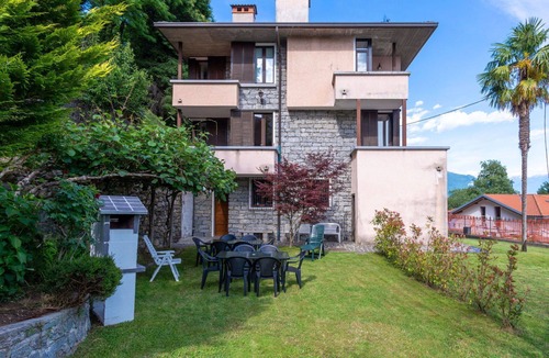 Aurogna Apartment | Lovely apartment for 9 people with hot tub, WIFI, TV, patio and pets allowed