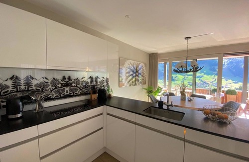 Adelboden Apartment | Lovely apartment for 6 people with WIFI, TV and balcony